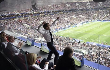 Franţa este noua campioană a lumii! A bătut Croaţia cu 4-2 (FOTO)