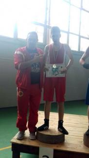 Două medalii pentru pugiliştii salontani de Basti Box, la Cupa României pentru cadeţi de la Brezoi