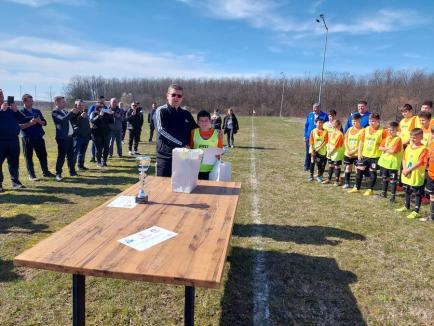 Echipa comunei Sânmartin a câştigat din nou Cupa Satelor la fotbal din judeţul Bihor (FOTO)