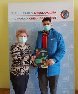 Program de mentorat la clubul Crişul din Oradea: 12 foşti şi actuali sportivi, calificaţi pentru activitatea de instructor (FOTO)