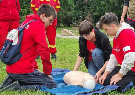 Pompierii militari vor ține cursuri de prim ajutor gratuite, sâmbătă, în Parcul Brătianu din Oradea