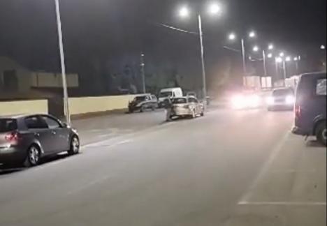 VIDEO ȘOCANT: Accident violent la Aleșd, unde o mașină care participa la o CURSĂ ILEGALĂ a lovit o alta, care circula regulamentar