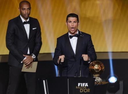 Cristiano Ronaldo a câştigat al treilea Balon de Aur (FOTO)