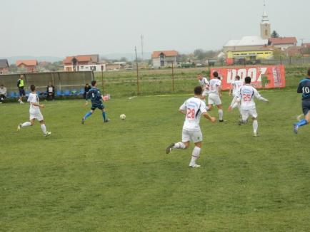 CS Oşorhei a învins cu 2-0 FC Municipal Baia Mare şi este aproape de play-off