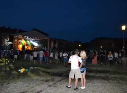 Serbările Cetăţii 2012: Concertele de vineri au strâns puţini orădeni (FOTO)