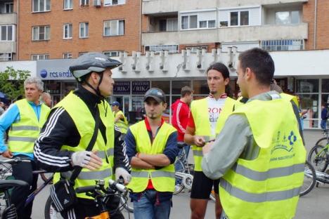 Bicicleta, cel mai rapid mijloc de transport în Oradea. Peste 500 de orădeni au pedalat victorioşi prin oraş (FOTO/VIDEO)