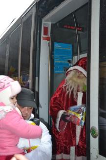 Moş Crăciun a venit la Oradea cu "tlenu'" (FOTO)