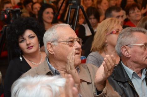 PSD-iştii bihoreni s-au întâlnit cu "viitorul premier" Tăriceanu, dar l-au aplaudat mai mult pe Octavian Bot (FOTO)