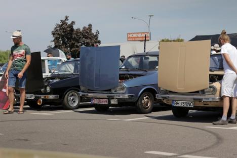 A cincea ediție a Dacia Varadinum: Peste 100 de autoturisme Dacia și Renault, expuse la Oradea (FOTO/VIDEO)