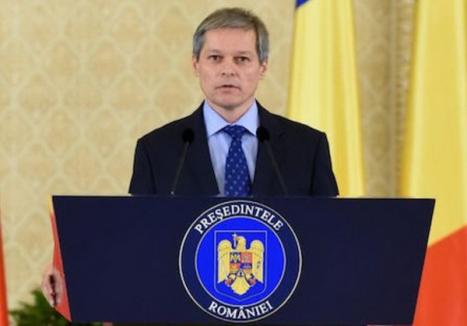 Dacian Cioloş, invitat oficial în USR. Nicuşor Dan: Poate candida la orice funcţie