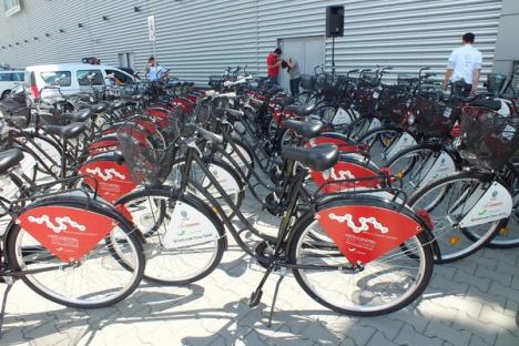 Orădenii pot să închirieze biciclete pentru a pedala prin oraş (FOTO)