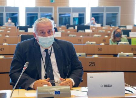 Europarlamentarul Daniel Buda, vicepreşedintele Comisiei de Agricultură din PE: 'Sprijin de 100.000 EURO/fermă pentru tinerii fermieri din 2023'