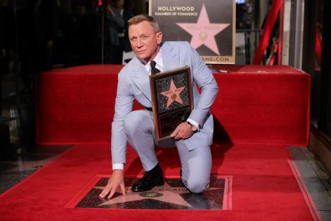 Spion la Hollywood: Daniel Craig a primit o stea pe 'Walk of fame' (VIDEO)