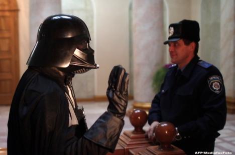 Candidat surpriză: Darth Vader vrea să câştige preşedinţia Ucrainei