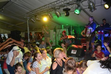 Distracţie la Ramada: Austriecii de la Gastein au făcut show în prima zi a Das Fest 2015 (FOTO/VIDEO)