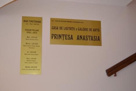 Casa de Licitaţii "Prinţesa Anastasia", inaugurată cu promisiunea unei şcoli de restauratori în Oradea (FOTO)