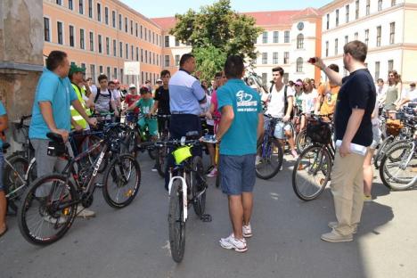 Elevii gojdişti promovează ciclismul, chiar dacă nu au destule piste în oraş (FOTO)