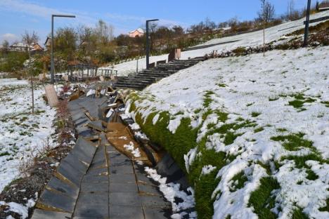 Investiţie de 1,9 milioane euro, distrusă: Dealul Ciuperca s-a prăbușit la prima ninsoare (FOTO/VIDEO)