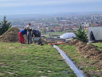 Un telescop amplasat ilegal în vârful dealului Ciuperca a fost dezafectat de Poliția Locală Oradea (FOTO / VIDEO)