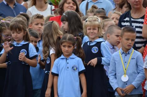 A sunat clopoţelul! În acest an şcolar, trei colegii din Oradea sunt în sărbătoare (FOTO)