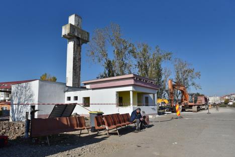 Gara Velența, demolată. În locul ei va fi construită o clădire nouă (FOTO/VIDEO)