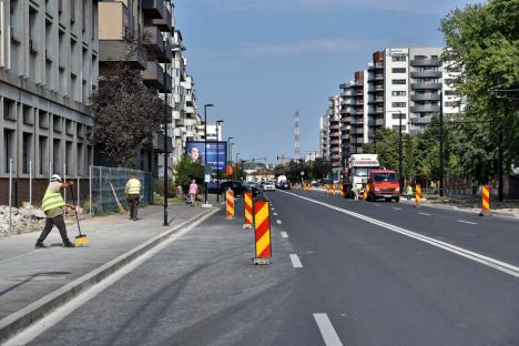 Se demolează fațada fostei Imprimerii de Vest din Oradea. Pe amplasament vor fi ridicate blocuri cu 8 și 11 etaje (FOTO/VIDEO)