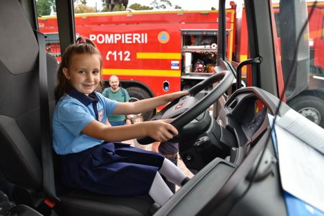 Ziua Pompierilor, sărbătorită la Oradea: Copiii au aflat ce înseamnă să fii salvator (FOTO)