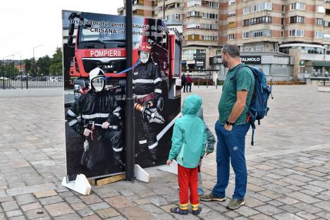 Ziua Pompierilor, sărbătorită la Oradea: Copiii au aflat ce înseamnă să fii salvator (FOTO)