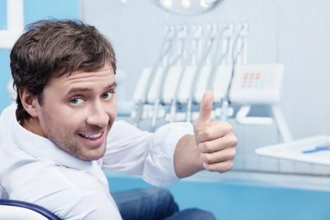 Dentiştii bihoreni se întâlnesc după Ziua Naţională ca să-şi aleagă noua conducere