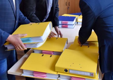 Penali pentru Bihor: Candidați cu antecedente pe listele PSD și PNL pentru Consiliul Județean