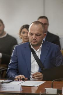 Bihorul are un nou Consiliu Județean, tot cu Bolojan președinte. Vicepreședinți au fost aleși liberalii Mircea Mălan și Horea Abrudan (FOTO)