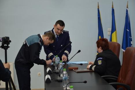 GALERIE FOTO: Agenţii încadraţi din sursă externă în Poliţia Bihor au depus jurământul!