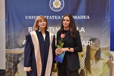 Universitatea din Oradea începe noul an cu un număr record de studenți și prima în țară la numărul specializărilor de masterat (FOTO)