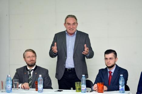 Tinerii maghiari şi-au inaugurat centrul YouthStud HUB din Pasajul Vulturul Negru (FOTO)