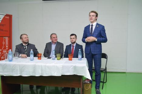 Tinerii maghiari şi-au inaugurat centrul YouthStud HUB din Pasajul Vulturul Negru (FOTO)