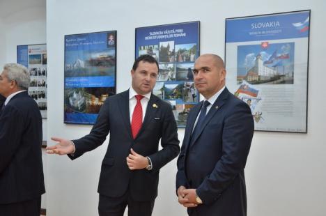 Ambasadorul Jan Gabor a inaugurat consulatul onorific slovac din Cetate (FOTO)