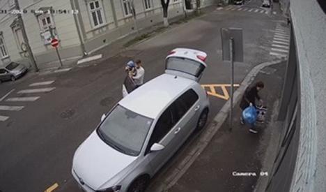Femeia filmată când arunca deşeuri în centrul Oradiei, găsită și amendată cu 1.000 de lei de Poliţia Locală (VIDEO)