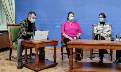 Dezbaterea Primăriei Oradea pe teme de Covid-19 şi vaccinare, cu medici din prima linie: De ce vaccinul? (FOTO / VIDEO)