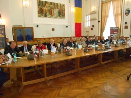 Holocaustul evreilor, în 'artă şi media', a fost dezbătut la Primăria Oradea (FOTO)