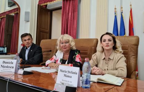 Dezbatere despre viitorul învăţământului dual şi profesional, la Oradea. Un secretar de stat a pus punctul pe 'i': 'Stăm prost şi foarte prost' (FOTO / VIDEO)