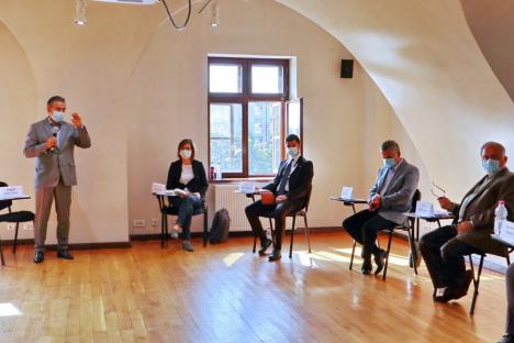 Candidații la Primăria Oradea au dezbătut relația cu mediul de afaceri în absența favoritului Florin Birta (FOTO / VIDEO)