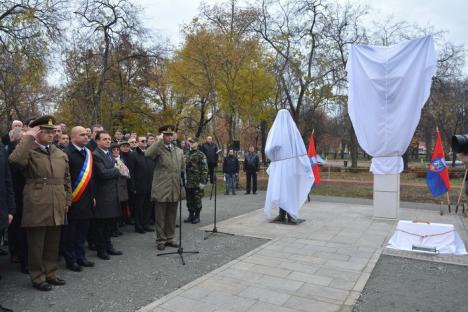 Sărbătorile Centenarului au început fără şefii Consiliului Judeţean: Statuia lui Ion I.C. Brătianu a fost dezvelită în parcul ce-i poartă numele (FOTO)