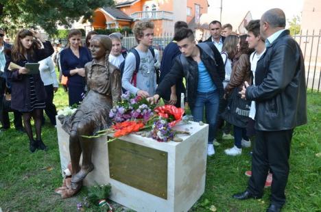 Eva s-a întors acasă: Memorialul dedicat copiilor evrei care au pierit în timpul Holocaustului a fost dezvelit în Parcul Bălcescu (FOTO/VIDEO)