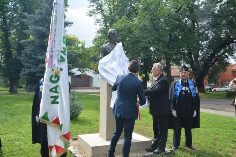 Bustul grofului Rhédey Lajos a fost dezvelit în Parcul Bălcescu (FOTO)