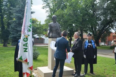 Bustul grofului Rhédey Lajos a fost dezvelit în Parcul Bălcescu (FOTO)