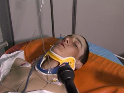 Şocant: Tânăr de 17 ani s-a mutilat ca să cerşească