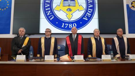 Profesorul clujean Petru Berce a devenit Doctor Honoris Causa al Universității din Oradea, la propunerea unor foști studenți de-ai săi, inclusiv rectorul Bungău