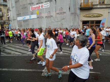 Oradea City Running... Wet! Sute de oameni au alergat în ciuda ploii torenţiale, la Oradea (FOTO / VIDEO)