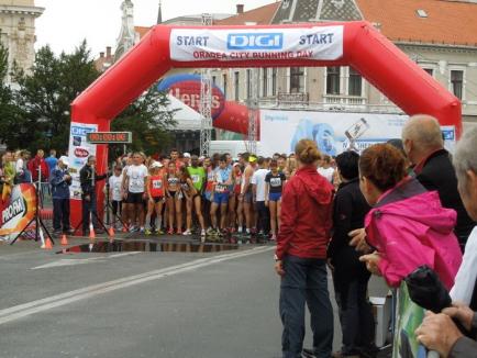 Oradea City Running... Wet! Sute de oameni au alergat în ciuda ploii torenţiale, la Oradea (FOTO / VIDEO)