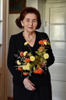 Doamna florilor: La 91 de ani, fosta învățătoare Doina Coltău continuă să le dea lecții orădenilor (FOTO)